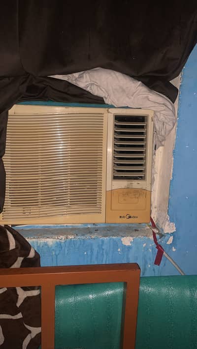 Window Ac urgent sale, 0.75 ton