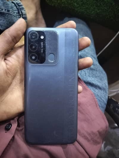 Tecno Spark 8C