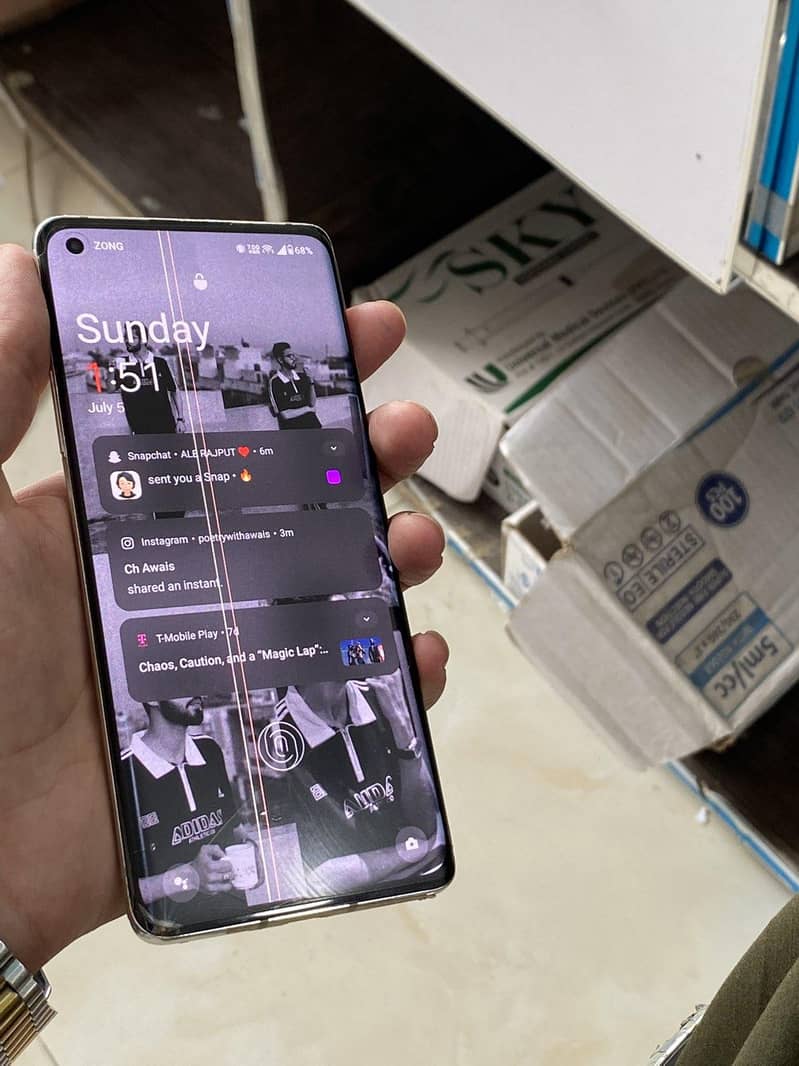 One Plus 8 8/128. snap dragon processor 1