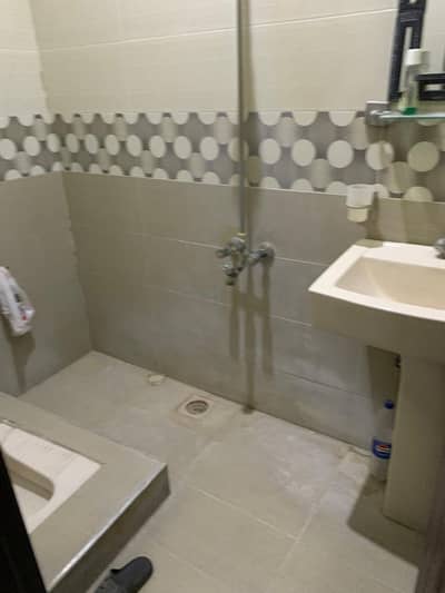 Saperate gate upper portion for rent in misryal road near dewana khas shadi hal