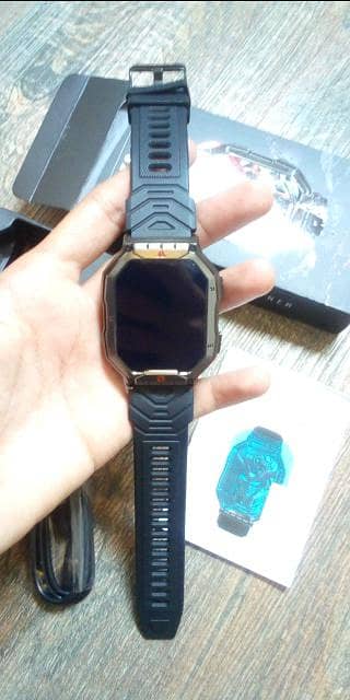KR 82 Sports Smart Watch