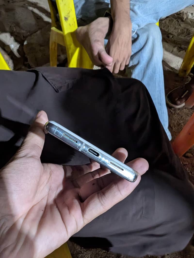 Google Pixel 7 Pro 4