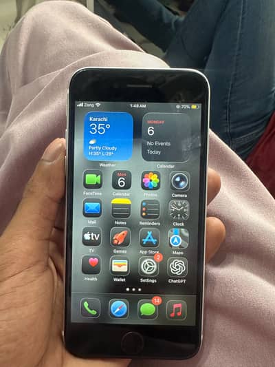 Apple iPhone SE