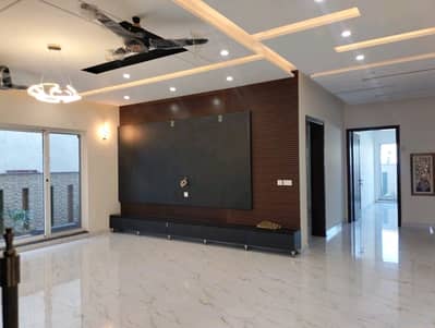 Bahria Town - Sector C House Sized 5 Marla For sale