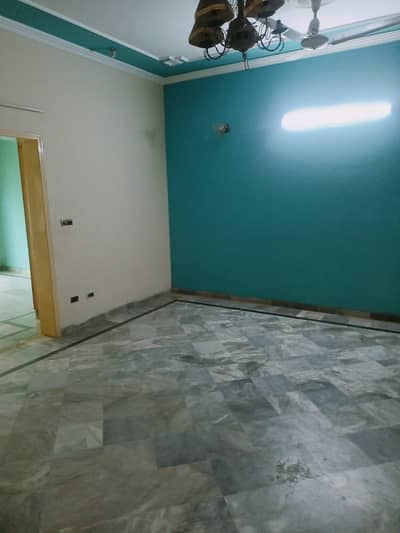 10 marla beautiful house available for sale wapda town ph1 block E2.40 fit road