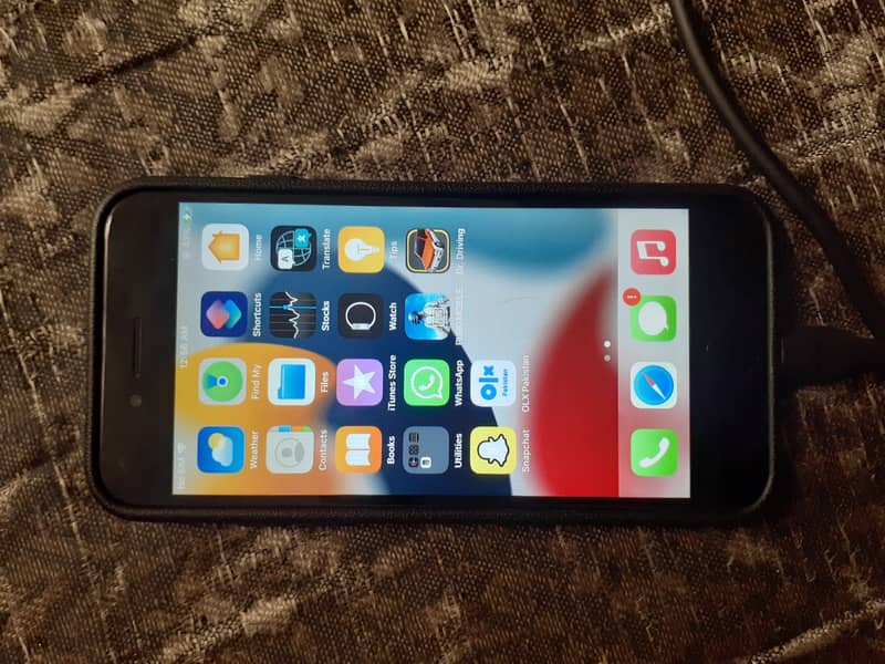 Apple iPhone 7 2