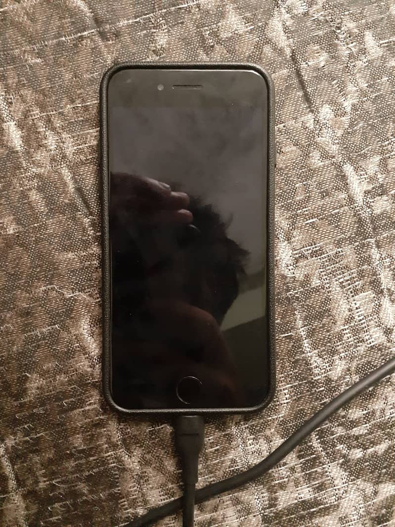Apple iPhone 7 3