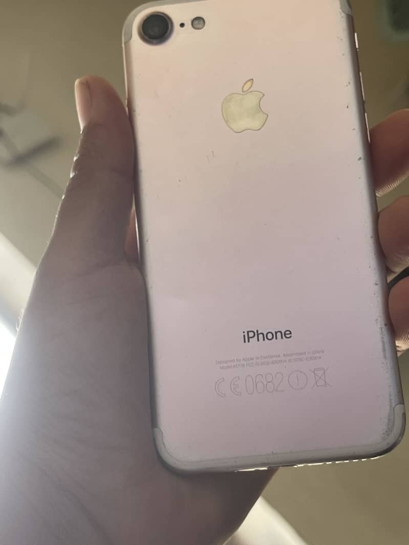 Apple iPhone 7 1