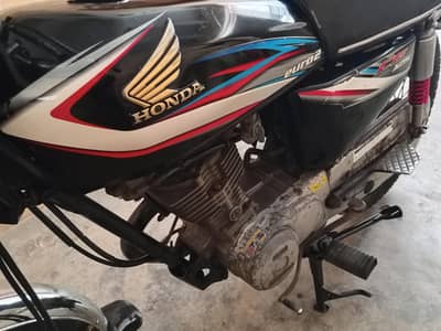 Honda CG125 Karachi no 2015 model