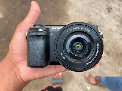 SONY NEX 6 Camera / Dubai import