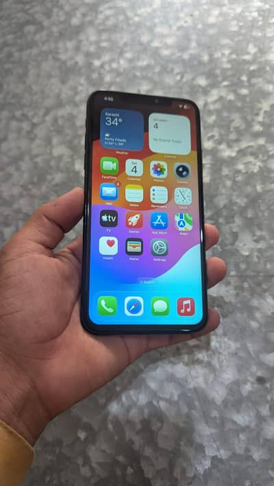 Apple iPhone 11 Pro Max factory unlock 64gb battery 74% hai All ok