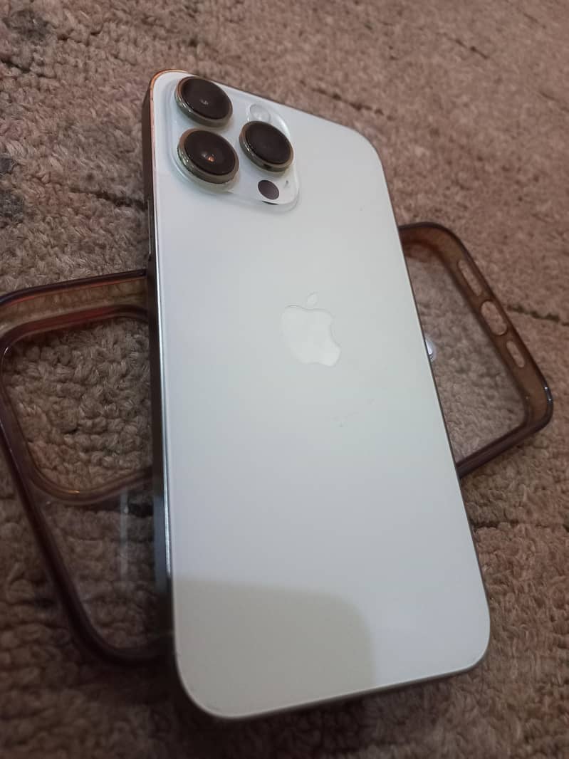 Apple iPhone 14 Pro Max 0