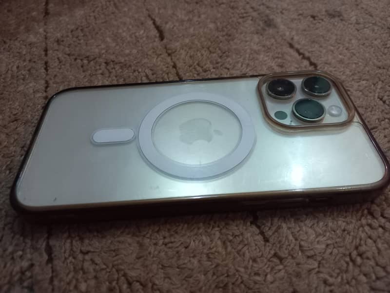 Apple iPhone 14 Pro Max 3