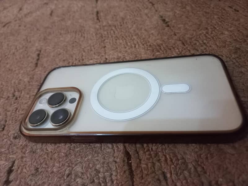 Apple iPhone 14 Pro Max 4