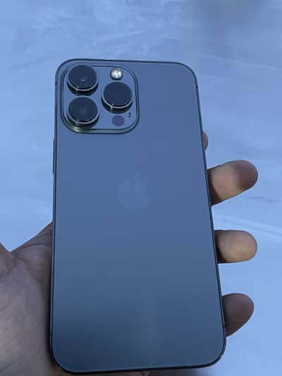 Apple iPhone 13 Pro Factory Unlock 4 months Sim working