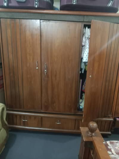 3door cupboard num 03181945548