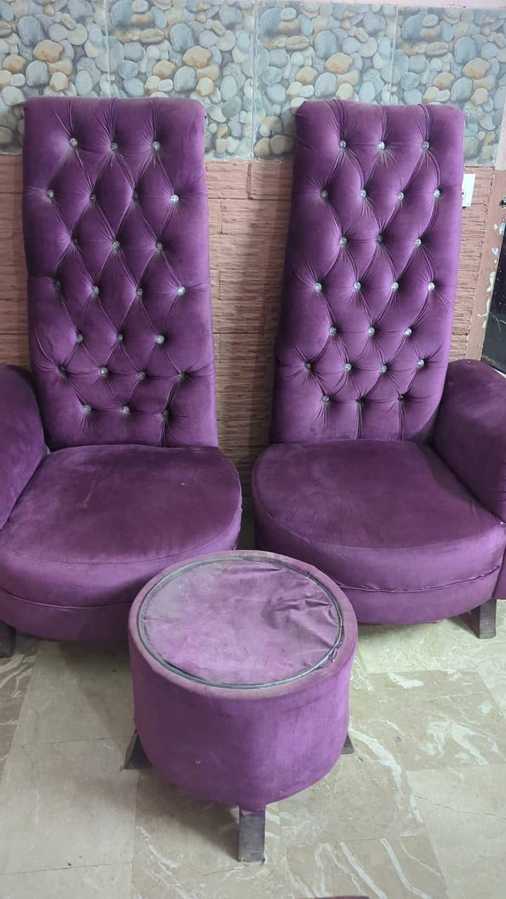 2 sofas chairs 0