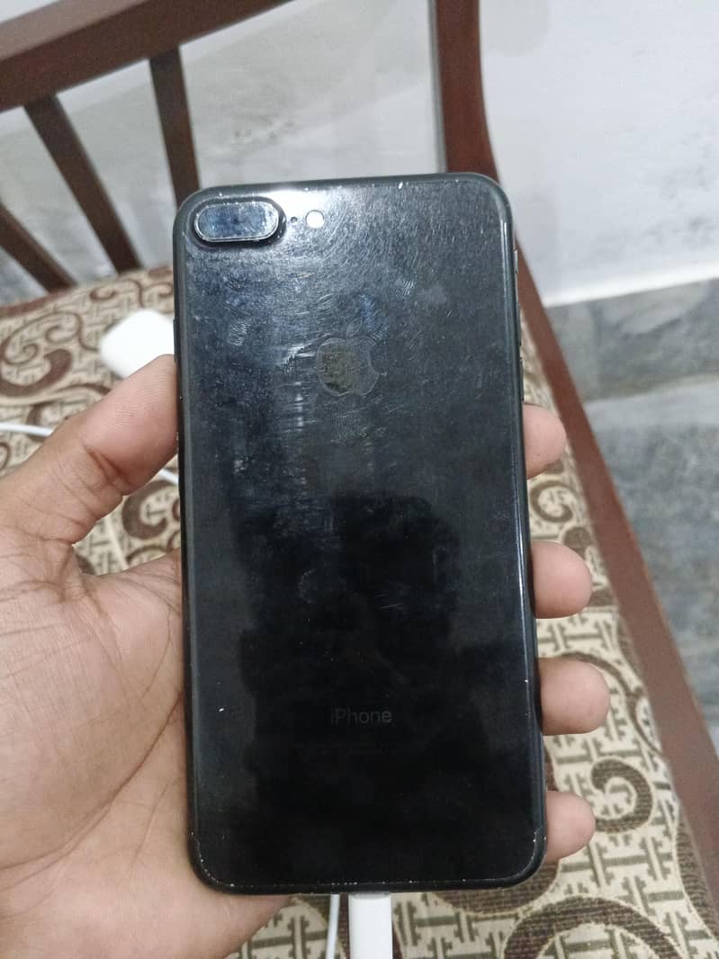 Apple iPhone 7 Plus 0