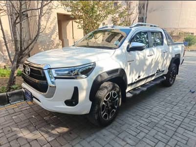 Toyota Hilux Revo V 2023 Automatic