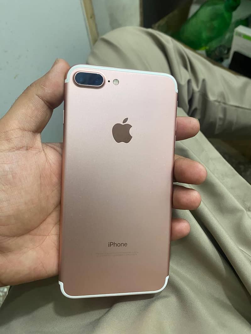 Apple iPhone 7 Plus 0