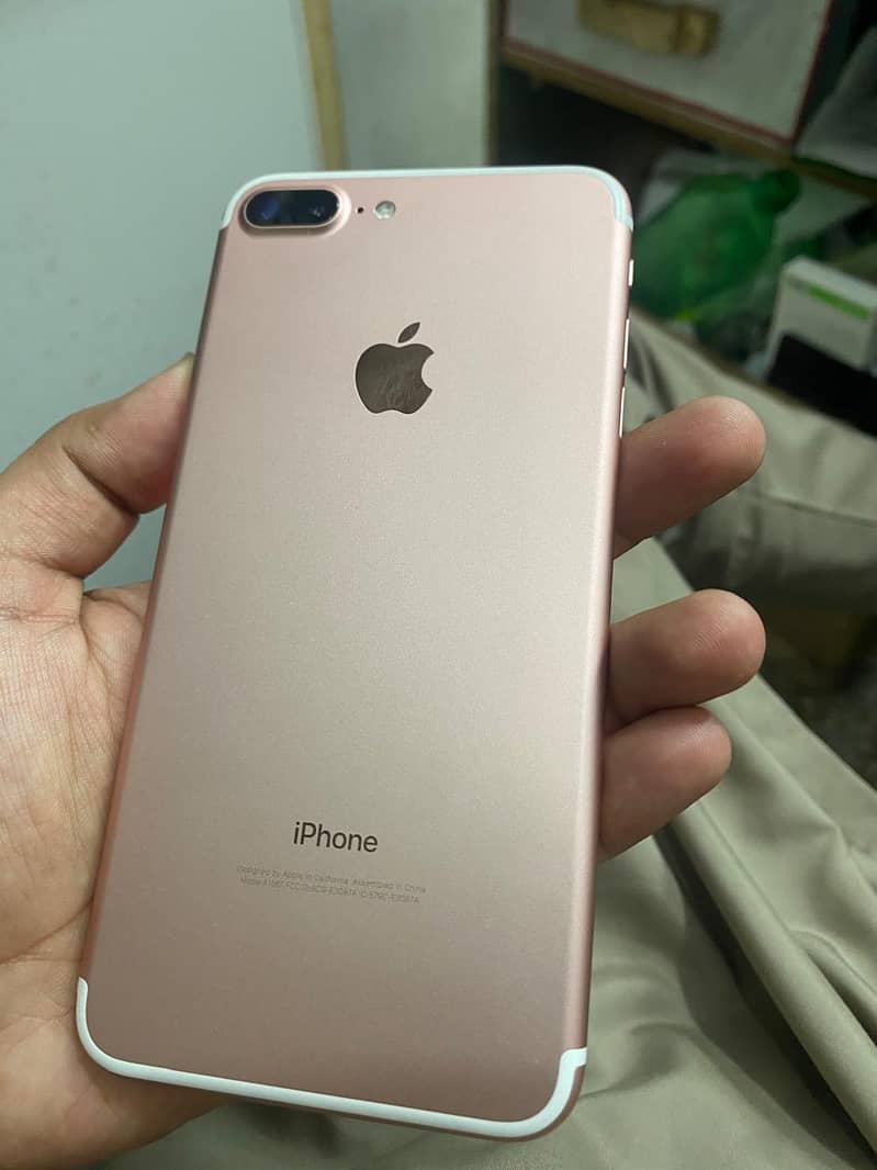 Apple iPhone 7 Plus 4