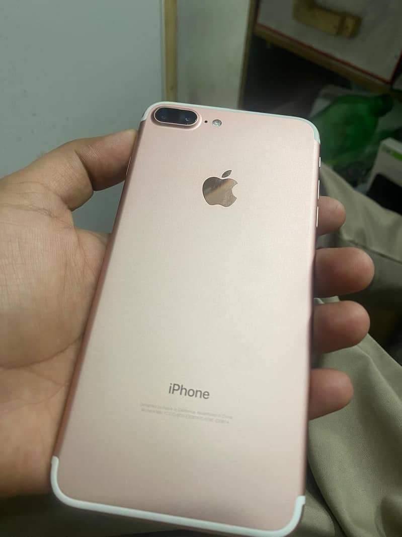 Apple iPhone 7 Plus 5