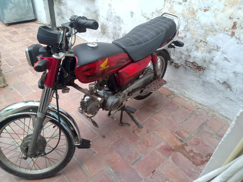 crown70 1