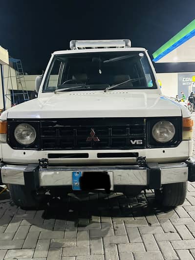 Mitsubishi Pajero 1986