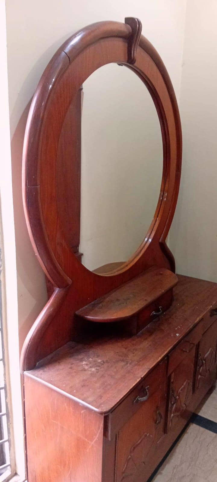 dressing table 3