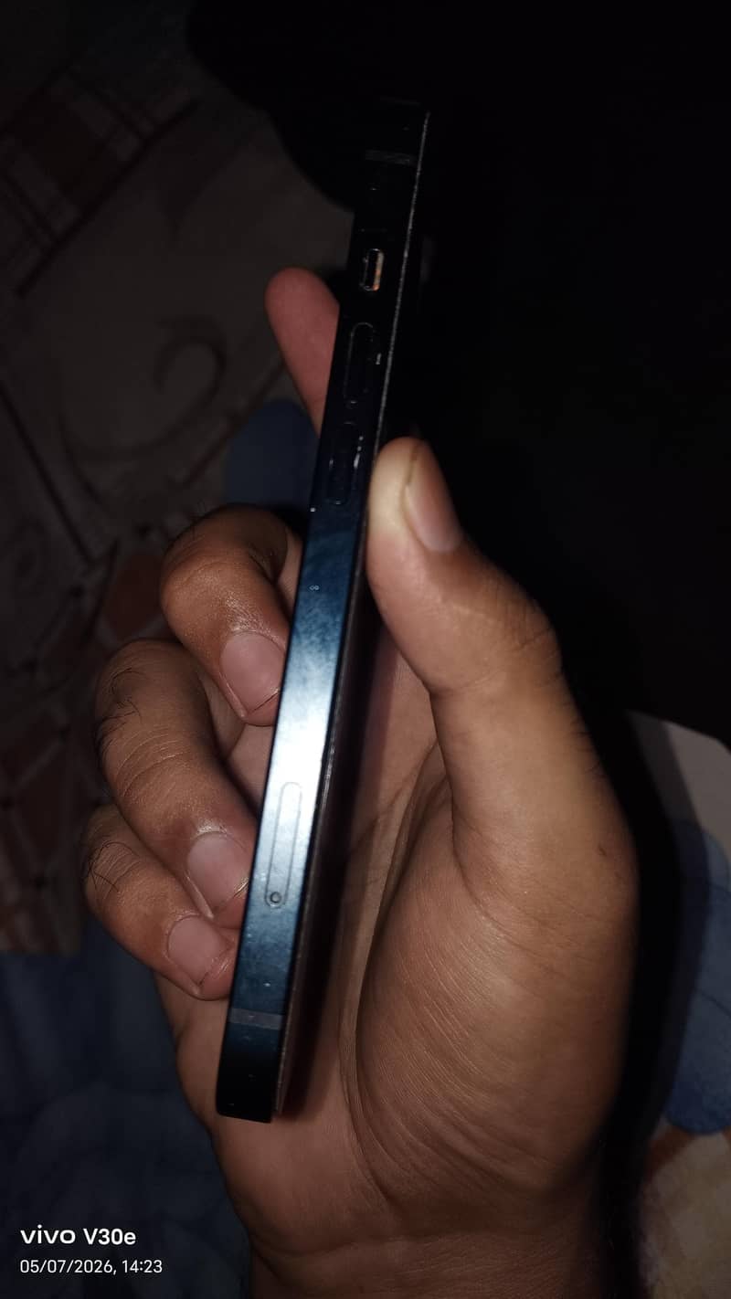 Apple iPhone 13 1