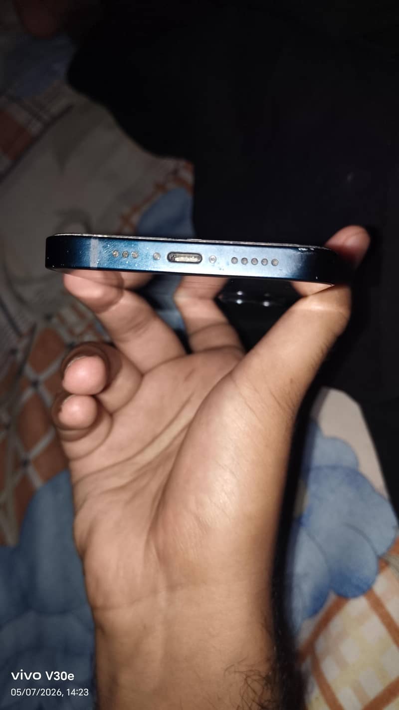Apple iPhone 13 3