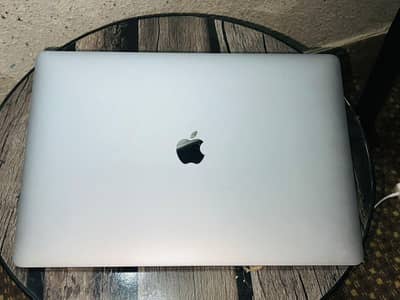 UrGent SaLe . MacBook pro 16 inch 32GB 1Tb Powerful machine.