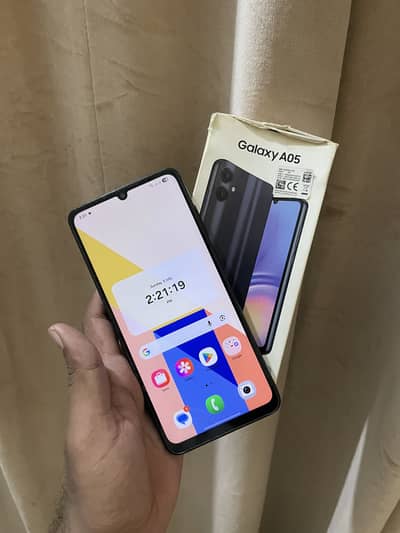 Samsung Mobile A05 4+4/64 pta official approved need cash urgent sall