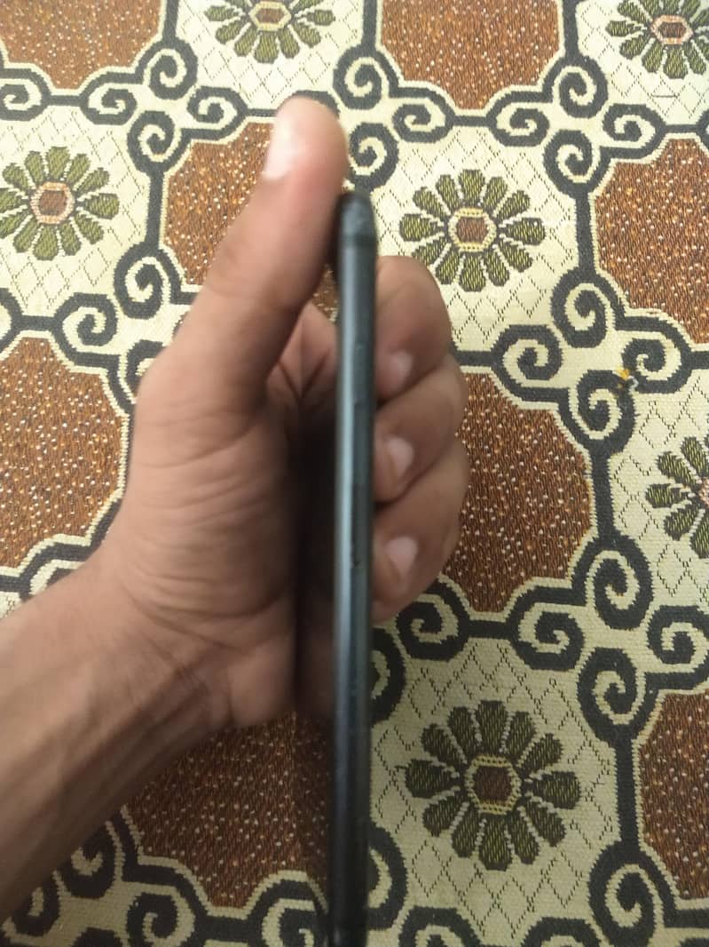 Apple iPhone 7 1