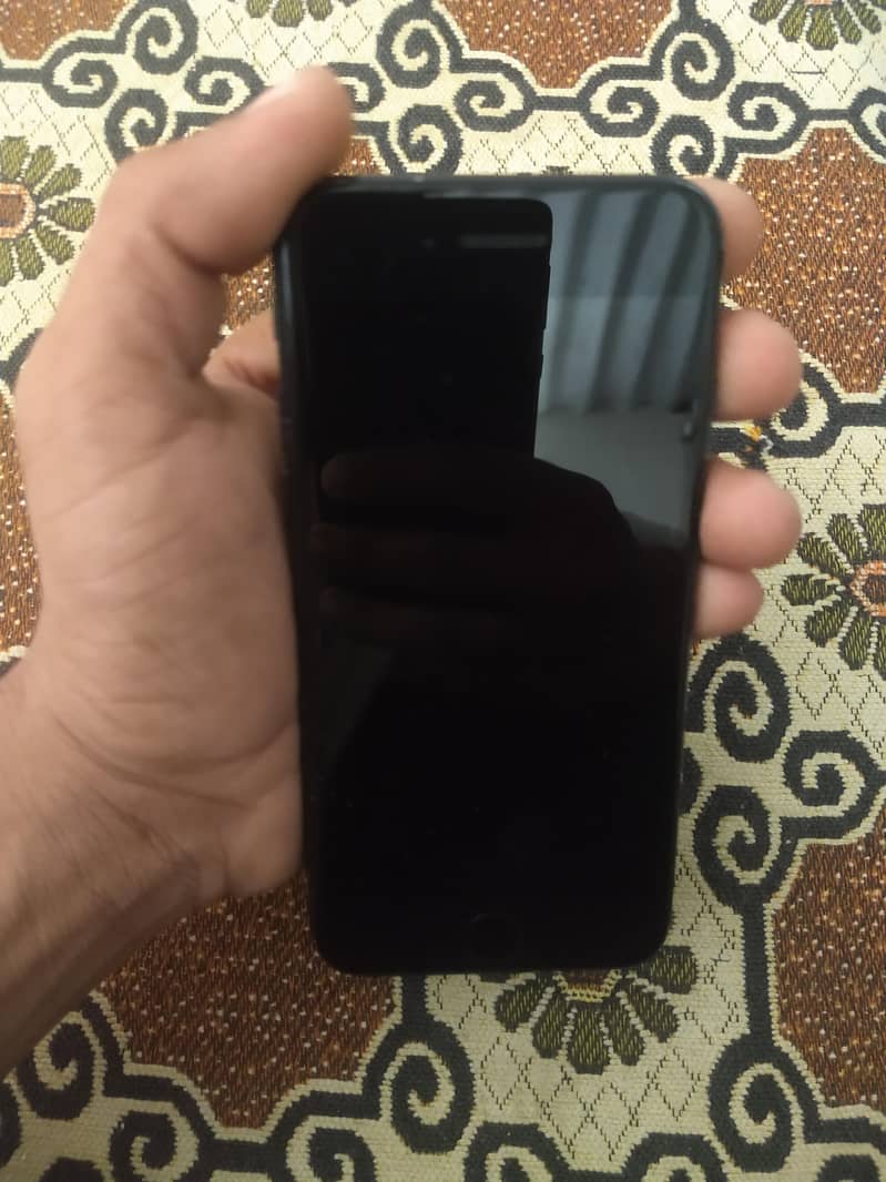 Apple iPhone 7 4