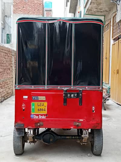 Tez raftar Auto rickshaw 03138430400,03011373907