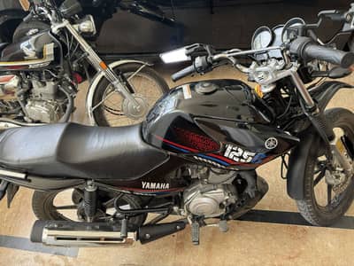 Yamaha ybr 125g