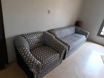 7 seater Sofa Set Urgent
