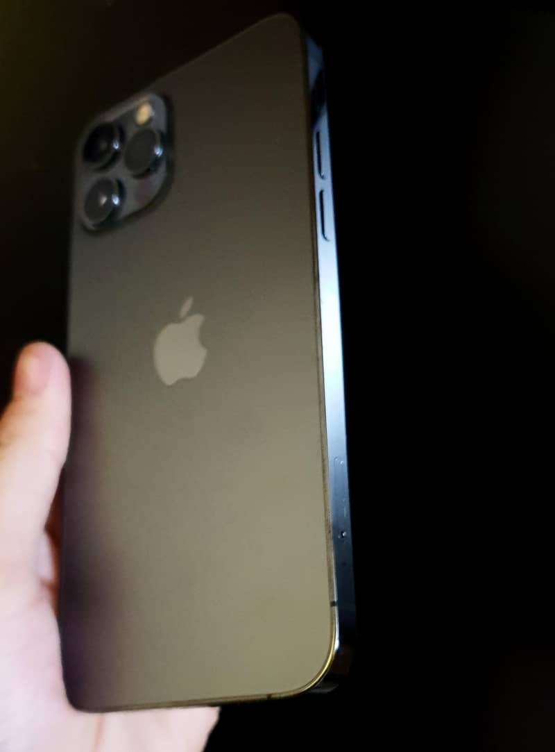 iPhone 12 Pro 1