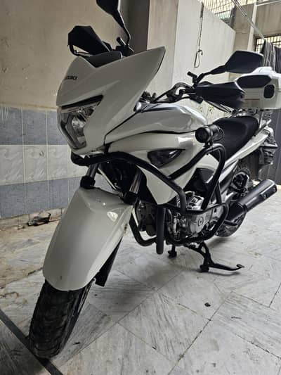 Suzuki Inazuma 250cc (2023) | Tour-Ready with Side Boxes | Lahore