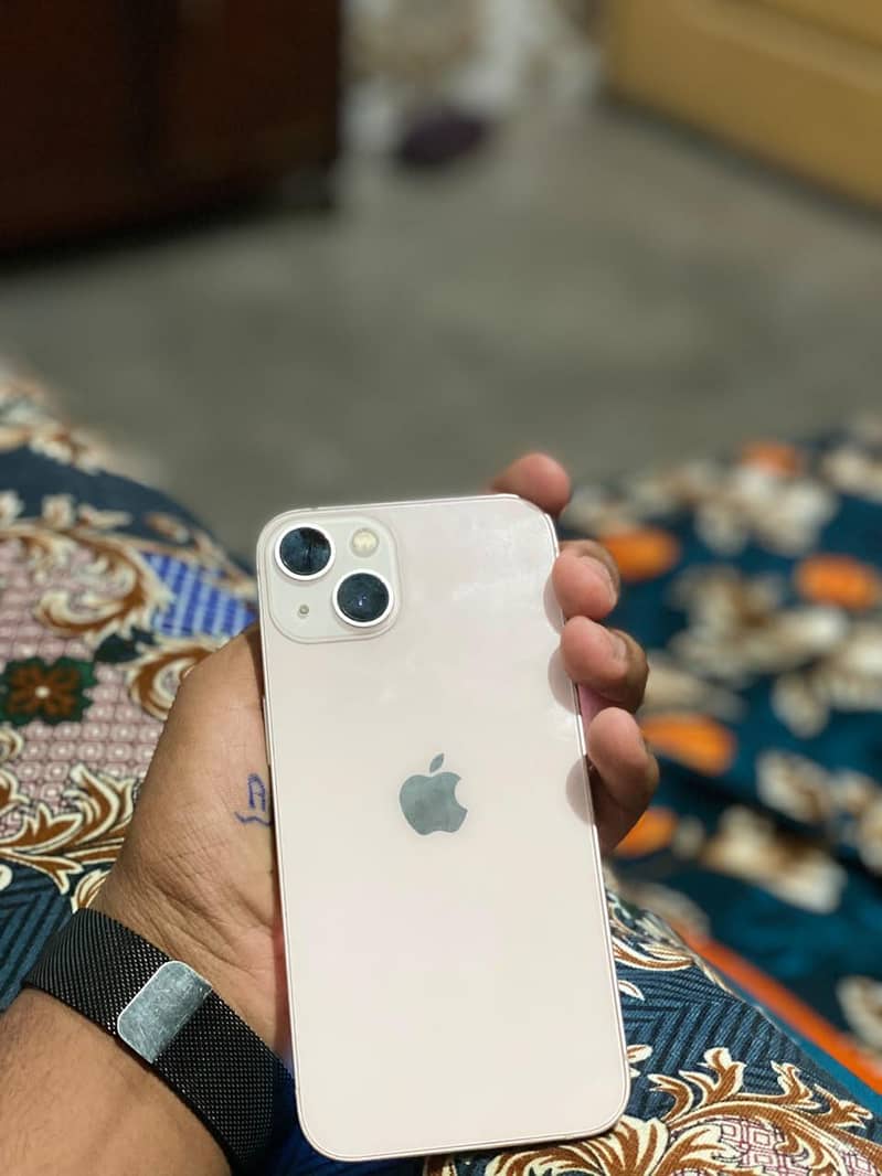 Apple iPhone 13 0