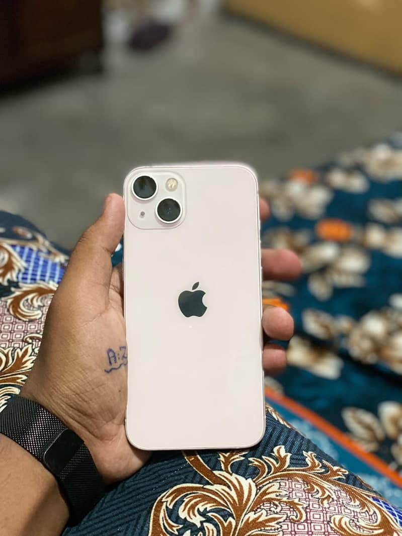 Apple iPhone 13 2