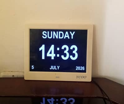 Day Calendar Clock