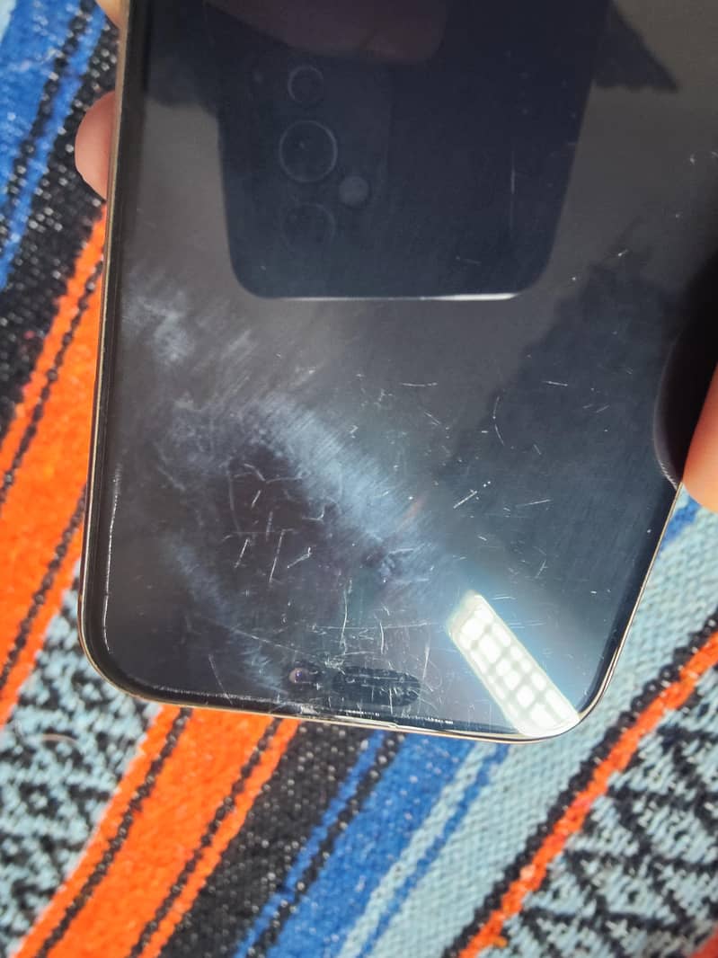 Apple iPhone 16 Pro Max 6