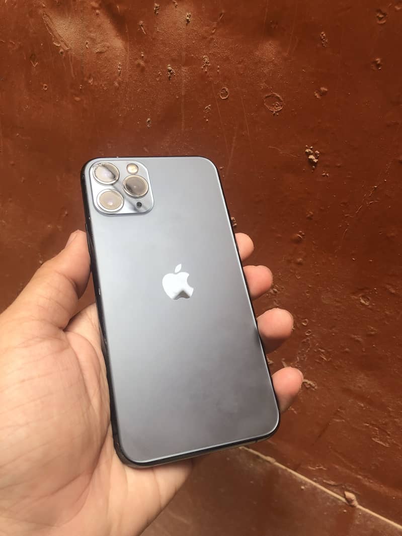 Apple iPhone 11 Pro 1