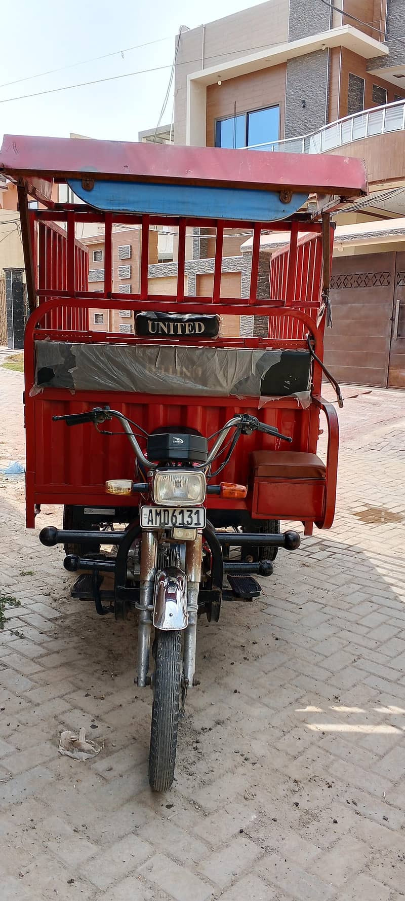 loader rickshaw 0