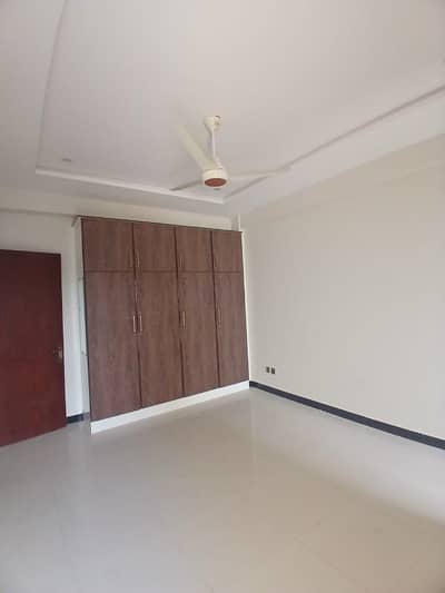 One bedroom un furnished apartment for rent.