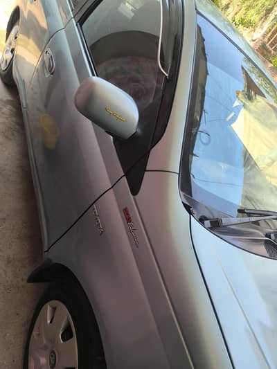 Toyota Platz 2004
