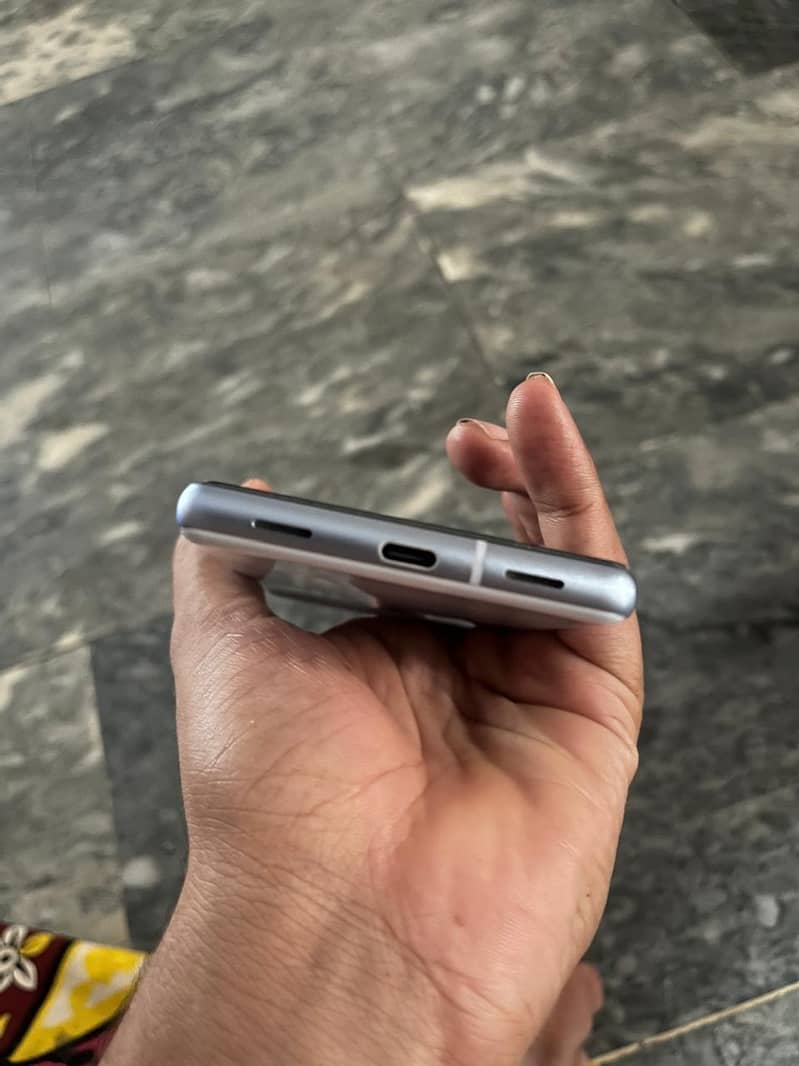 Google Pixel 7a 3