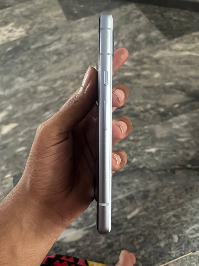 Google Pixel 7a 4
